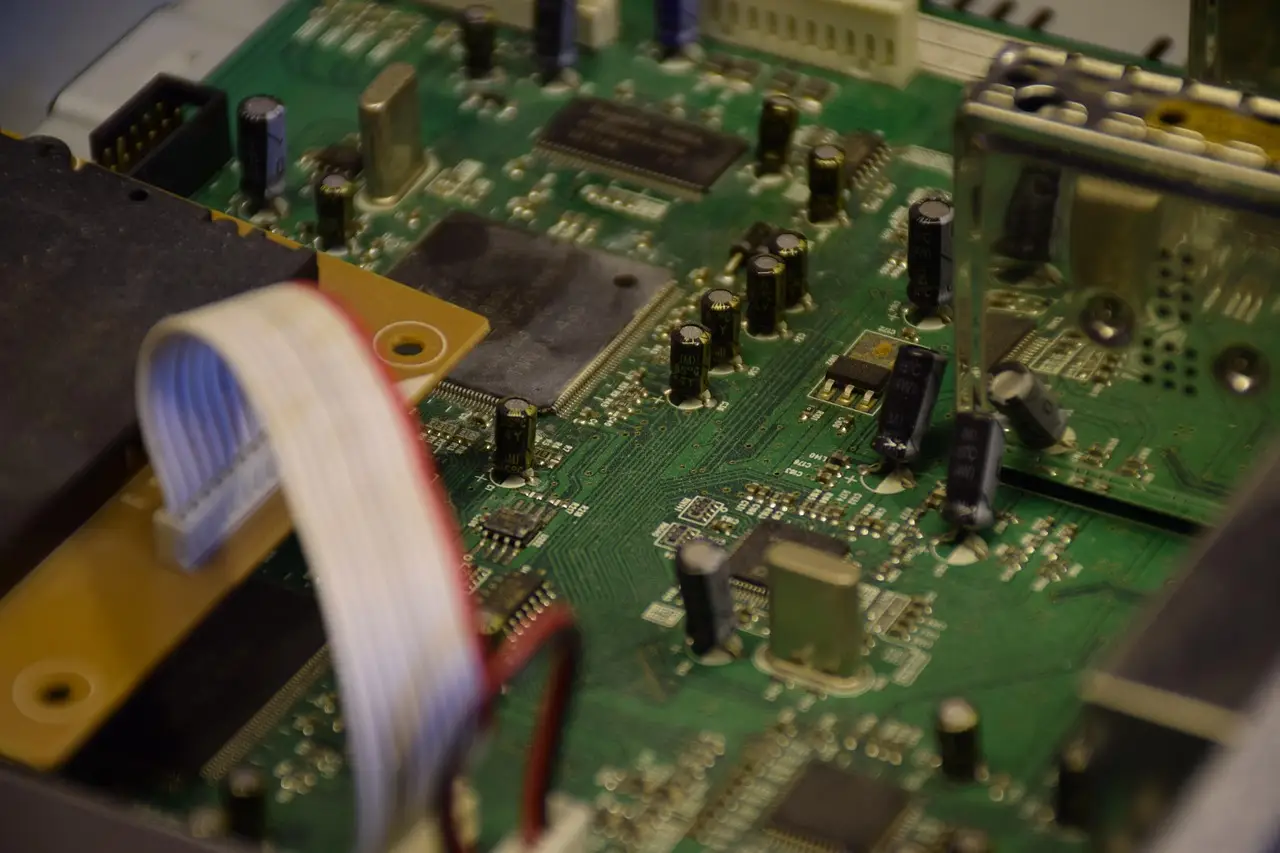 Key MEPs back dropping EU’s 20% chip market share target - Science|Business