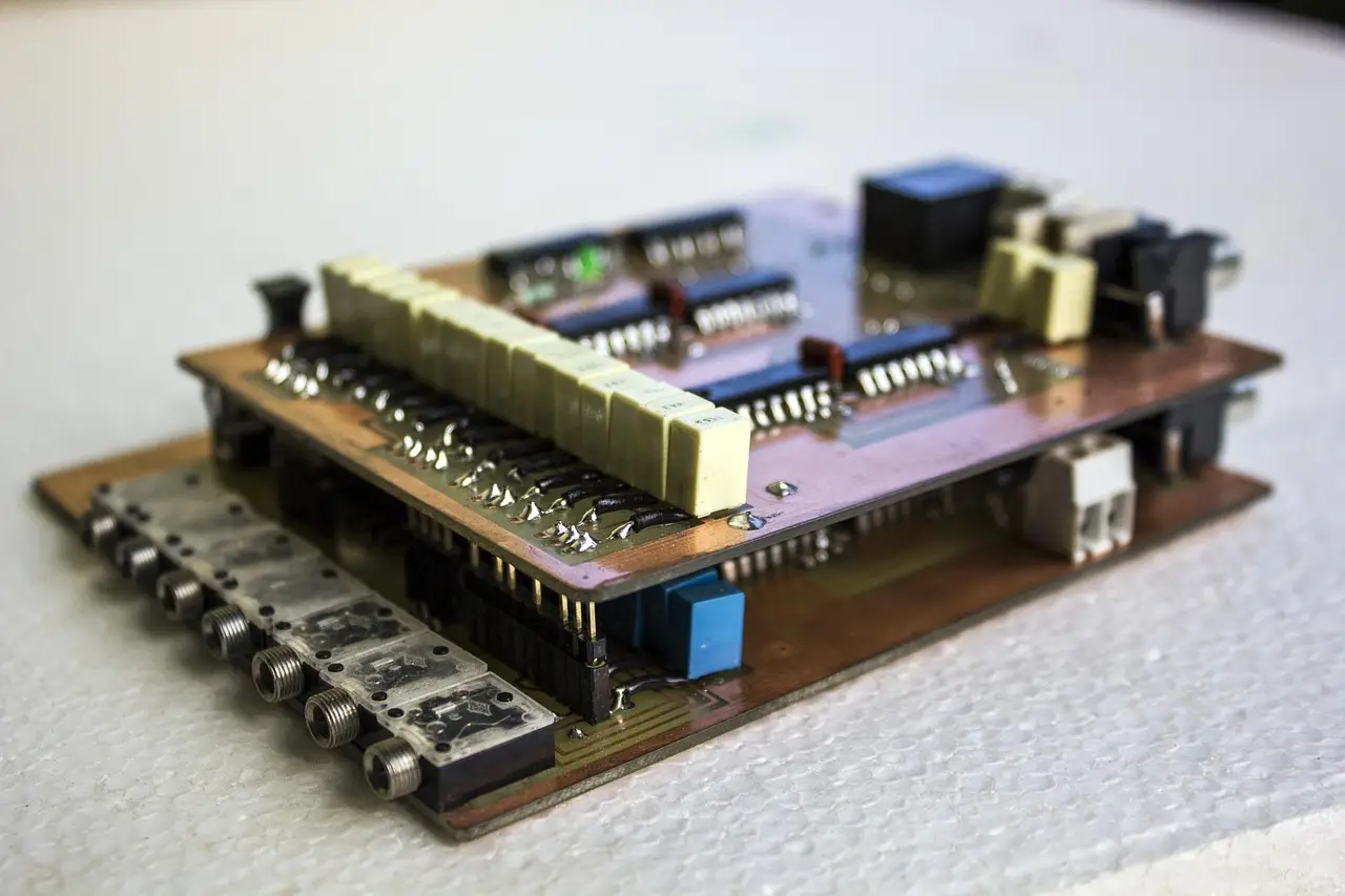 Broadcom Reportedly Lines Up $60B AI Chip Financing As Anthropic Expands Compute - TradingView