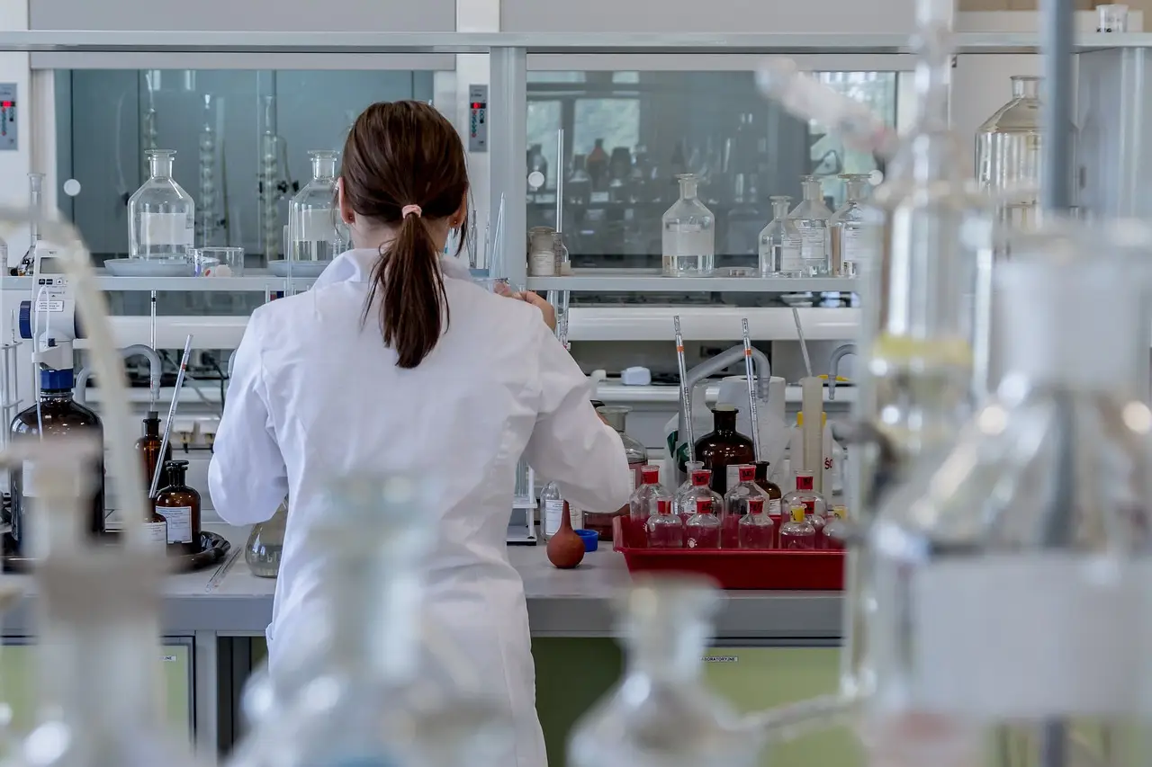 Better Semiconductor Equipment Stock: Applied Materials vs. Lam Research - The Motley Fool